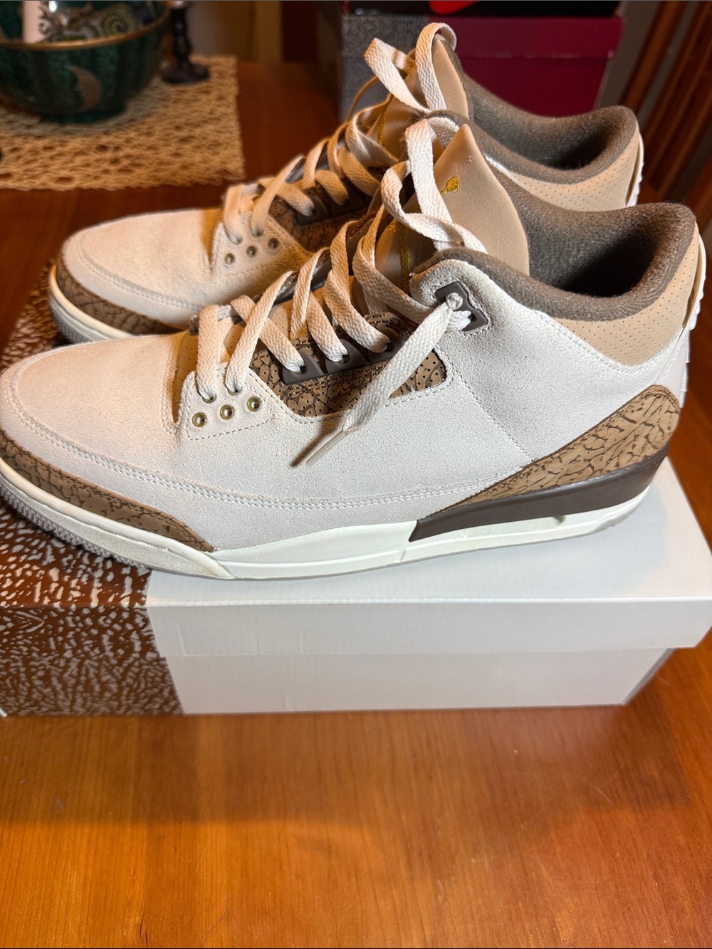 Air Jordan 3 Retro Lt Orewood Brown Sneakers in size 11.5 EUC - Picture 2 of 6